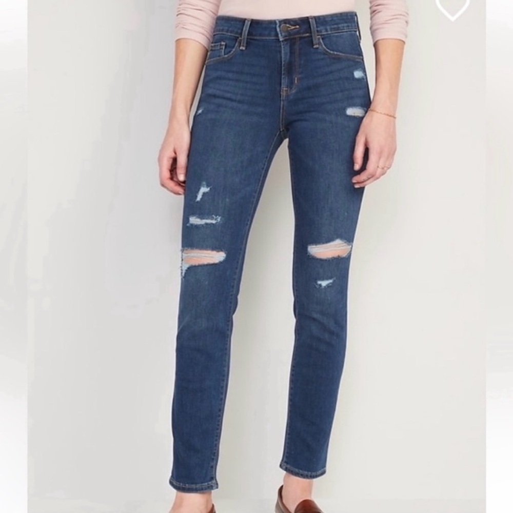 Old Navy Mid Rise Power Slim Straight Distressed Jeans. Woman’s 6 (29x29)